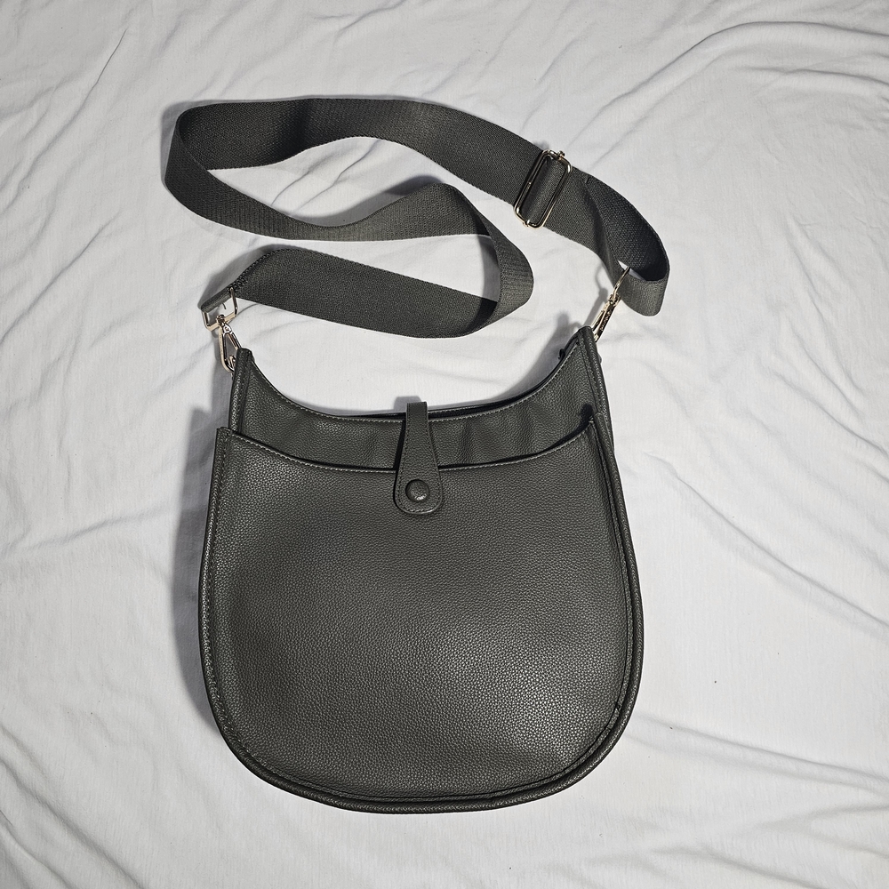 Ahdorned Messenger Crossbody Bag Green vegan leather